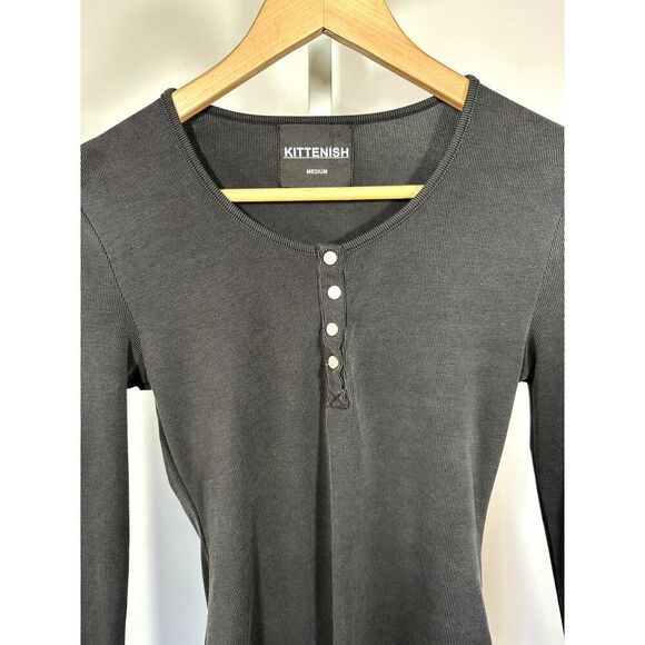 KITTENISH Women's Brooklyn Rae Ribbed Snap Front Fitted Bodysuit Gray Medium - Picture 4 of 10